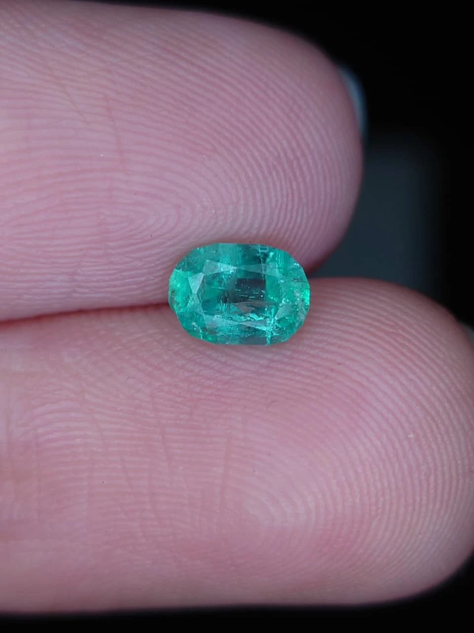 0.6ct Natural Oval Faceted Panjsher Emerald from Afghanistan — view 3